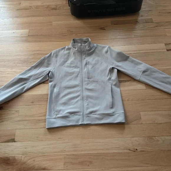 lululemon athletica Men's Light Gray Zip-Up Shirt Jacket - Picture 3 of 8